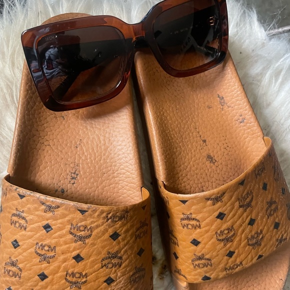 Mcm slides they wearable but I loved my slides - Picture 3 of 3